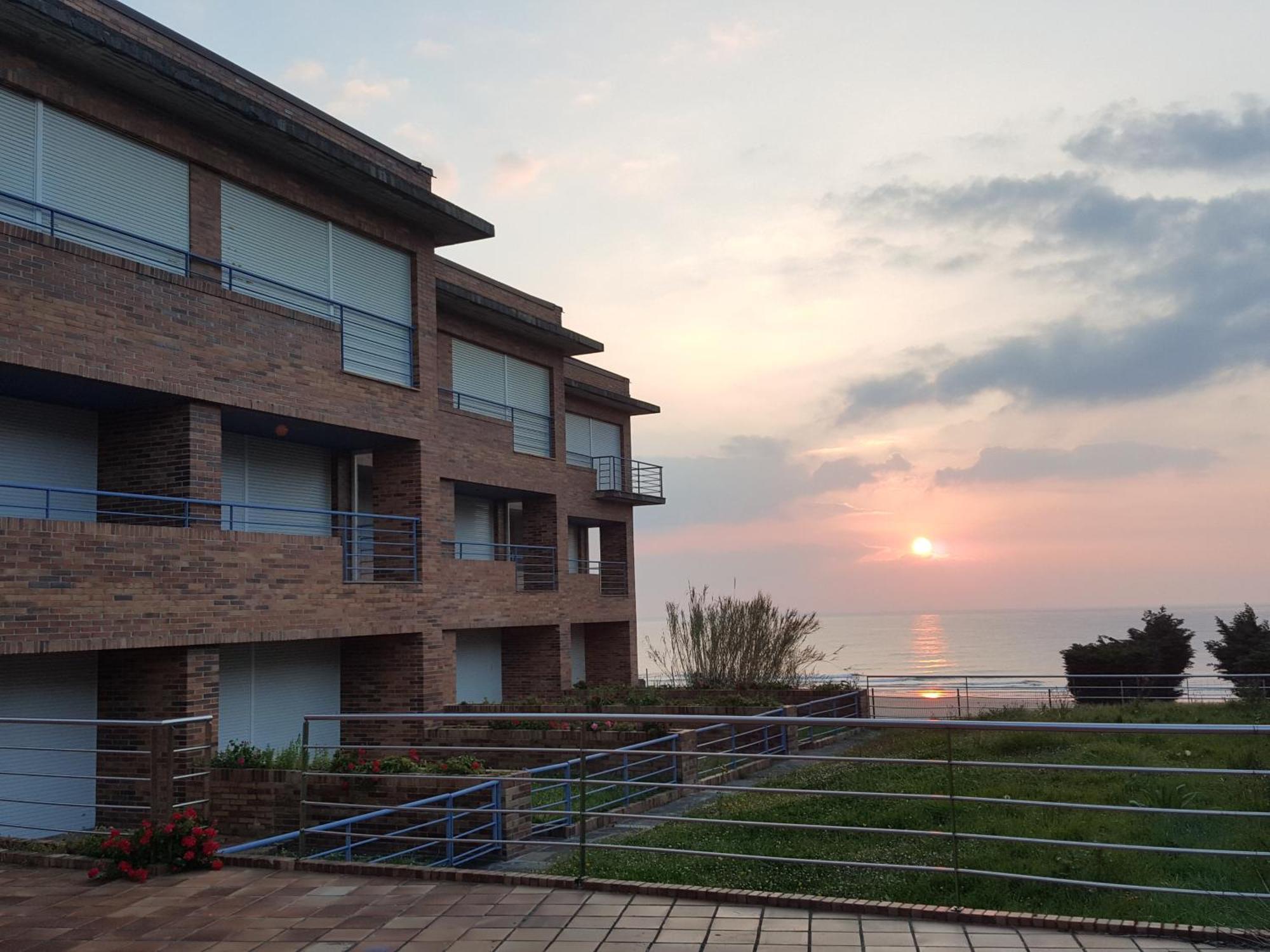 Apartamentos Zenit Mar Noja Exterior photo